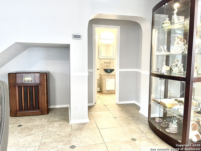 Image 13 of 37 For 9306 Sunlit  