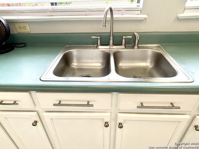 Image 24 of 37 For 9306 Sunlit  