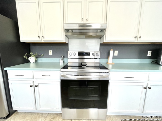 Image 28 of 37 For 9306 Sunlit  