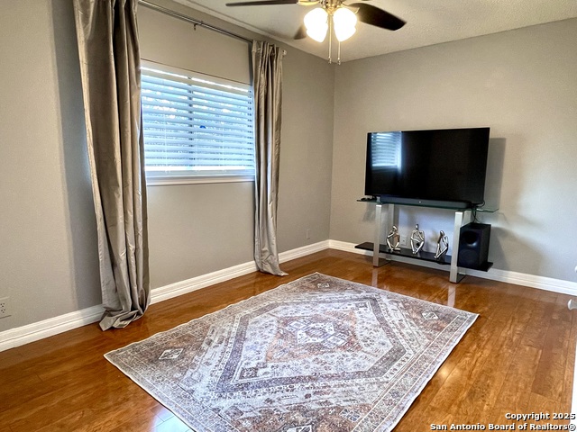 Image 33 of 37 For 9306 Sunlit  