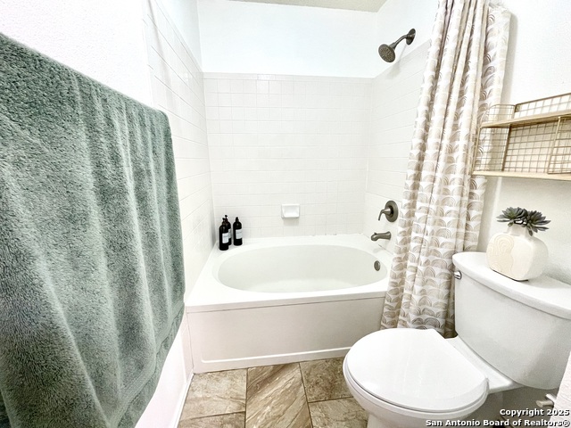 Image 34 of 37 For 9306 Sunlit  