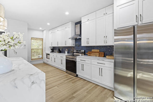 Image 13 of 50 For 6789 River