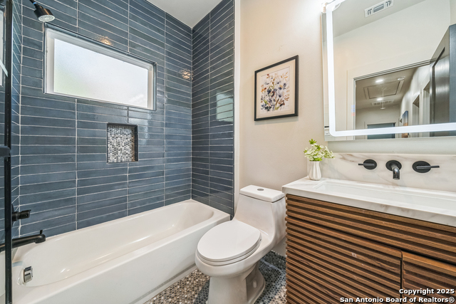 Image 36 of 50 For 6789 River