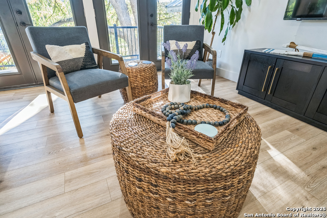 Image 5 of 50 For 6789 River