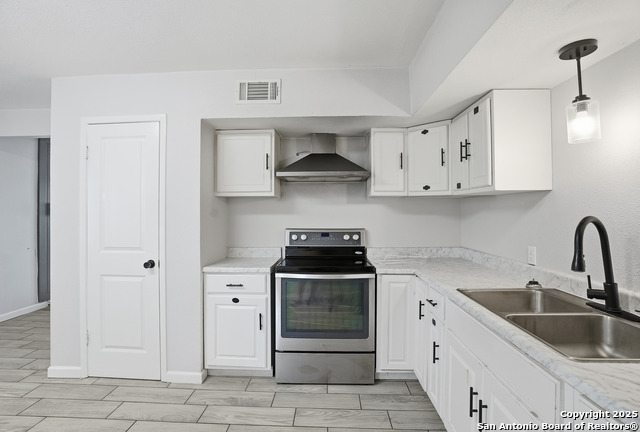 Image 13 of 49 For 807 Ne Frontage Rd.