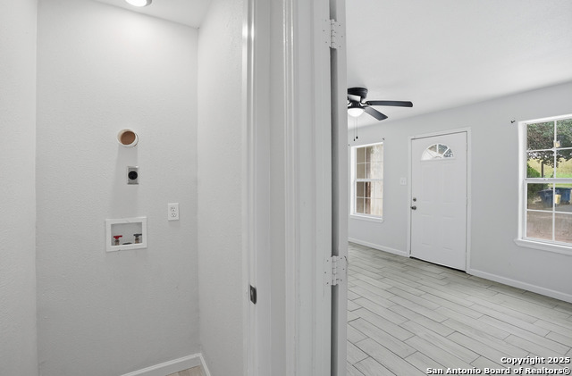 Image 15 of 49 For 807 Ne Frontage Rd.