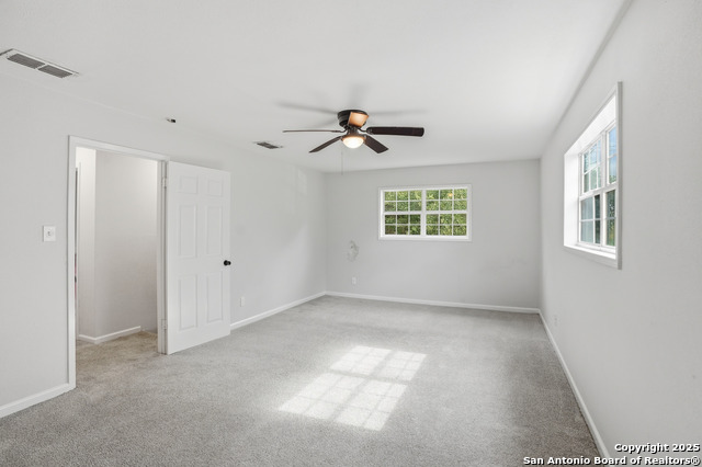 Image 30 of 49 For 807 Ne Frontage Rd.