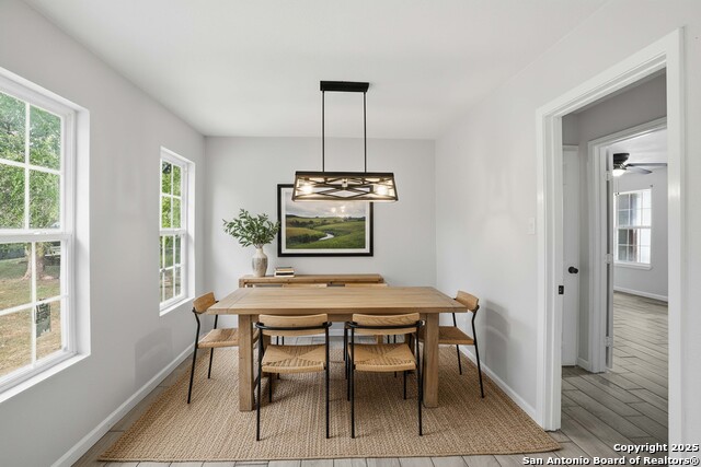 Image 8 of 49 For 807 Ne Frontage Rd.