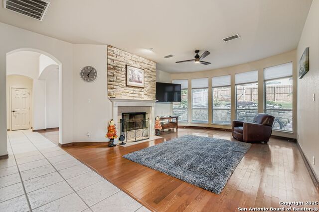 Listing photo id 11 for 34 Sable Hts