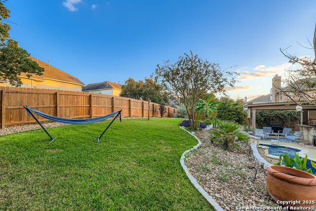 Listing photo id 25 for 34 Sable Hts