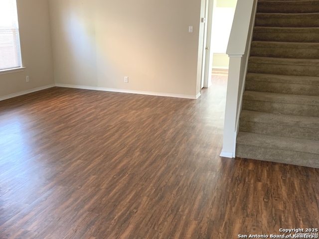 Image 2 of 7 For 10135 Trailhead Pass