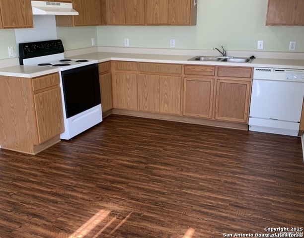 Image 3 of 7 For 10135 Trailhead Pass