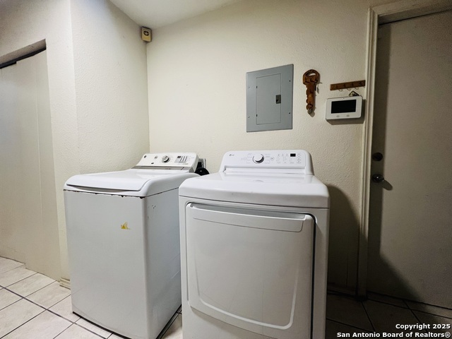 Image 37 of 38 For 3407 Kashmuir