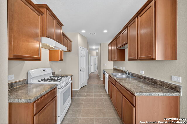 Image 11 of 29 For 3906 Adair Blf