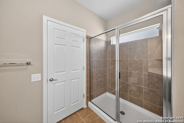 Image 20 of 29 For 3906 Adair Blf