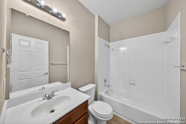 Image 24 of 29 For 3906 Adair Blf