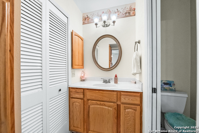 Image 23 of 45 For 619 Strings  619