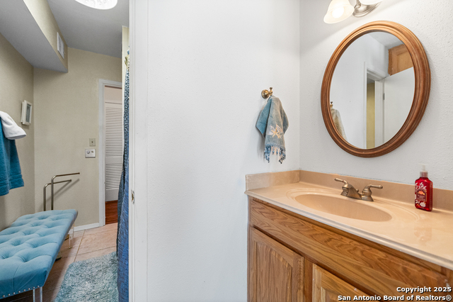 Image 29 of 45 For 619 Strings  619