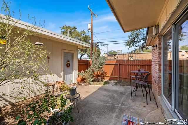 Image 37 of 45 For 619 Strings  619