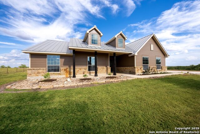 Image 3 of 109 For 14033 Fm 775