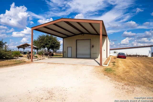 Image 40 of 109 For 14033 Fm 775