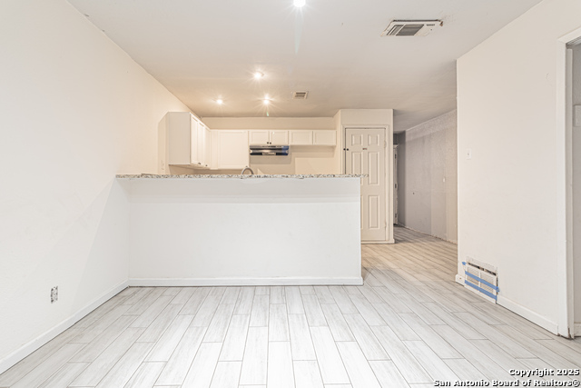 Image 10 of 27 For 5714 Windyhill