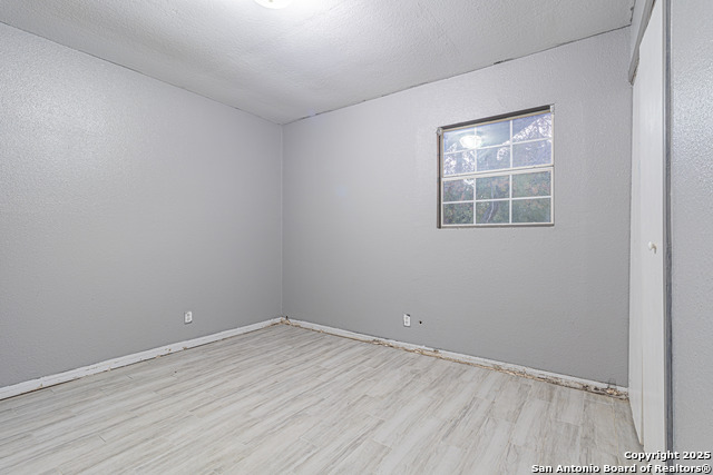 Image 15 of 27 For 5714 Windyhill