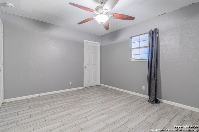 Image 20 of 27 For 5714 Windyhill