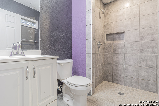 Image 21 of 27 For 5714 Windyhill