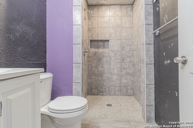 Image 22 of 27 For 5714 Windyhill