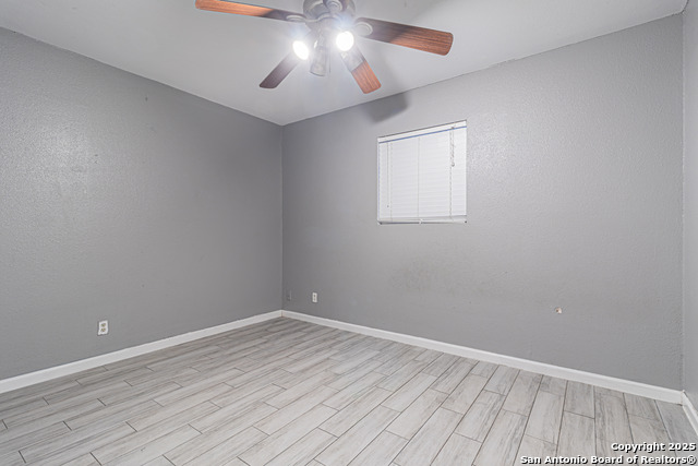 Image 24 of 27 For 5714 Windyhill