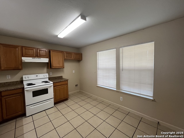 Image 6 of 28 For 5202 Fountain Lake