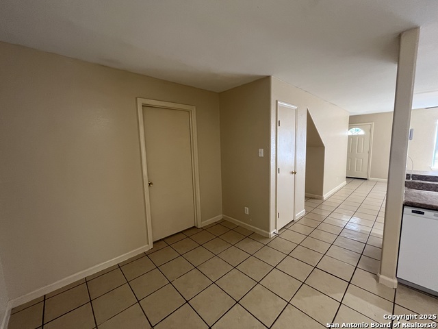 Image 7 of 28 For 5202 Fountain Lake