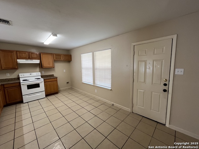 Image 8 of 28 For 5202 Fountain Lake