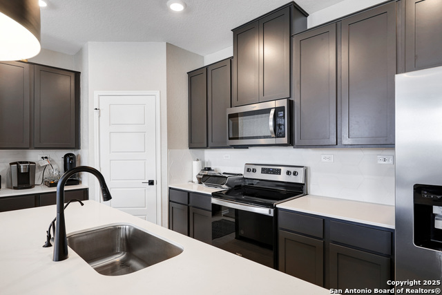 Image 14 of 28 For 4910 Ocean Wave