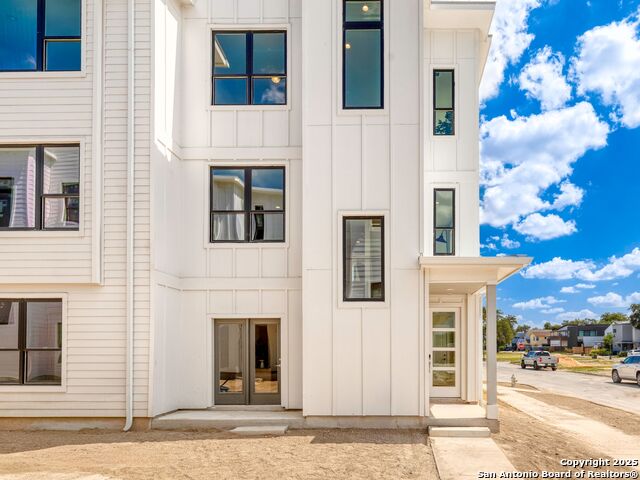 Image 3 of 45 For 503 Burrus Place