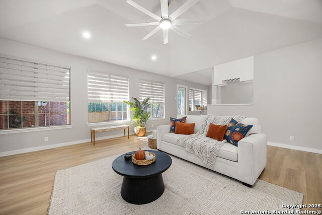 Image 10 of 50 For 15743 Dawn Crest