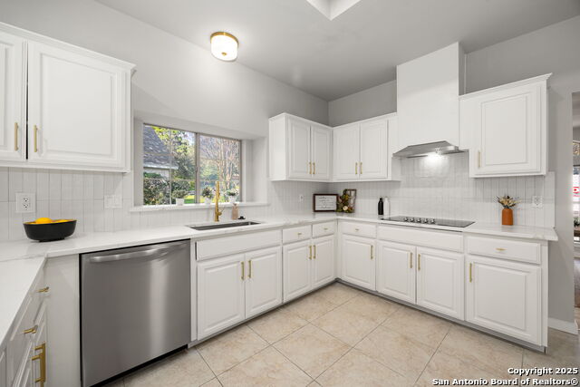 Image 14 of 50 For 15743 Dawn Crest