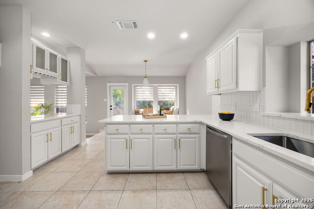 Image 16 of 50 For 15743 Dawn Crest