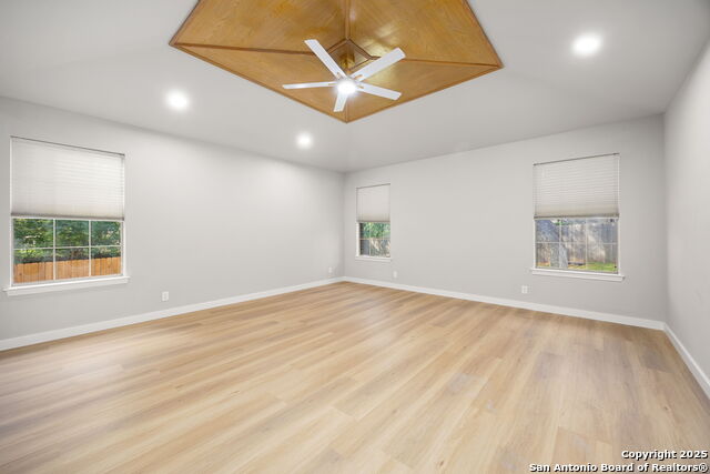 Image 20 of 50 For 15743 Dawn Crest