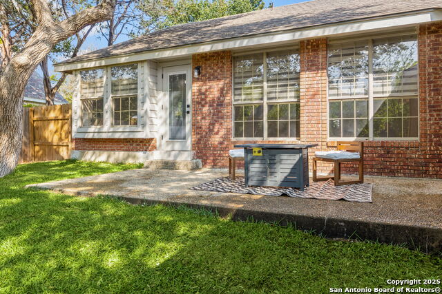 Image 39 of 50 For 15743 Dawn Crest