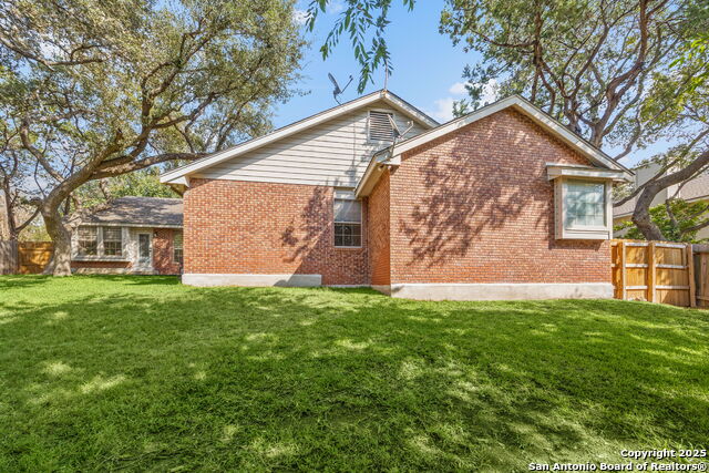 Image 42 of 50 For 15743 Dawn Crest