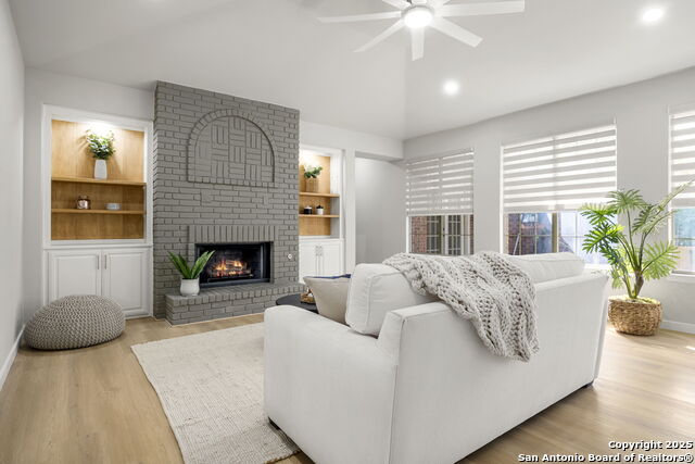 Image 9 of 50 For 15743 Dawn Crest