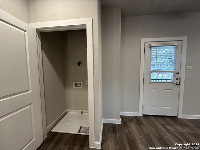 Listing photo id 20 for 13326 Rowdy Cove  102