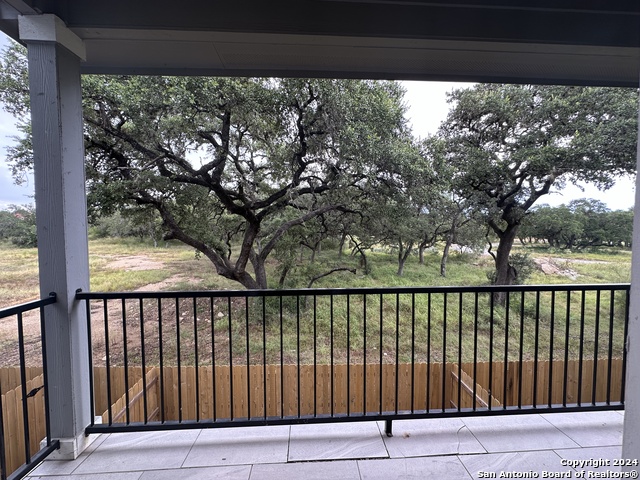 Listing photo id 21 for 13326 Rowdy Cove  102