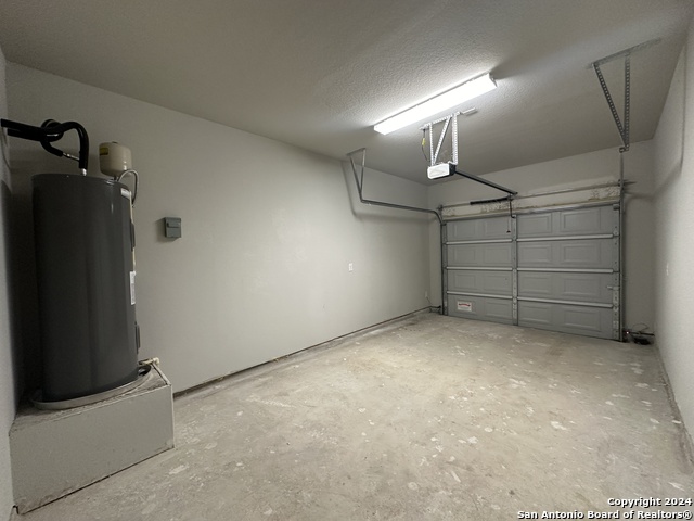 Listing photo id 25 for 13326 Rowdy Cove  102