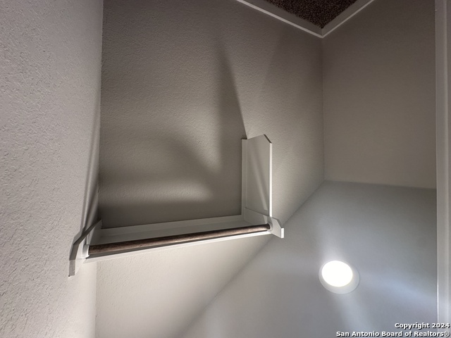 Listing photo id 4 for 13326 Rowdy Cove  102