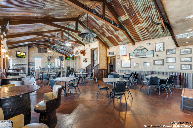 Listing photo id 9 for 11985 Us Highway 87 W