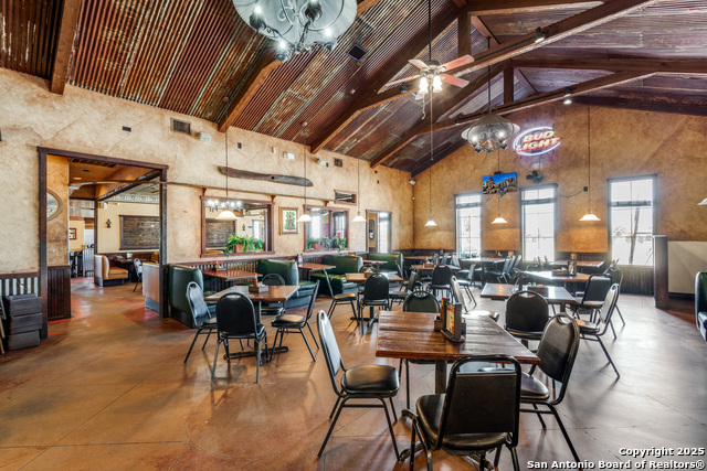 Listing photo id 13 for 11985 Us Highway 87 W