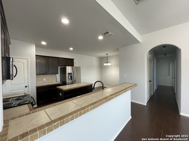 Image 5 of 16 For 918 Brown Rock Dr